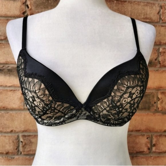 Victoria's Secret lace bra - Picture 1 of 4